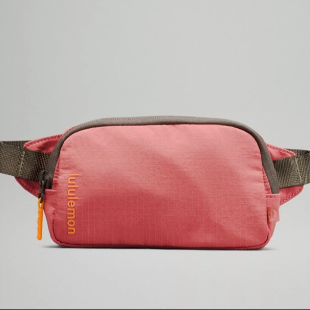 Lululemon Mini Belt Bag Brier Rose